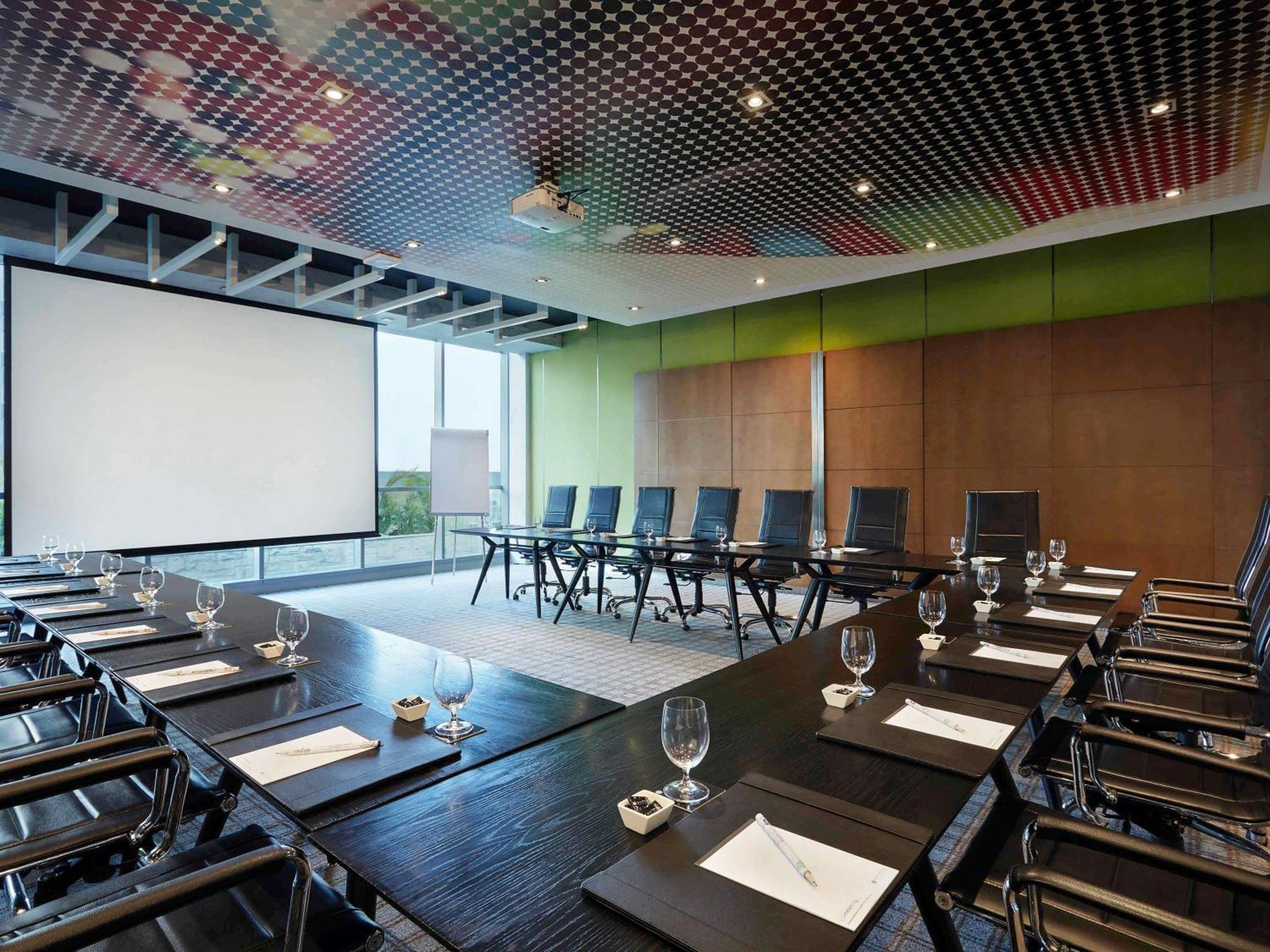 Pullman Jakarta Central Park Jacarta Exterior foto Meeting room