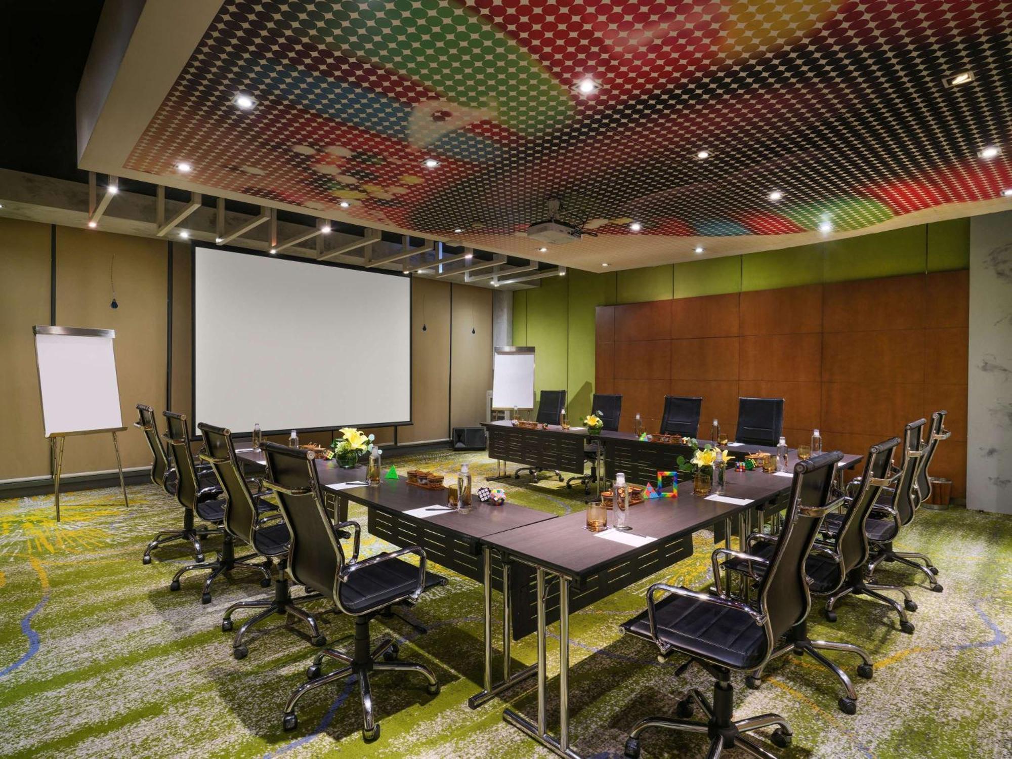 Pullman Jakarta Central Park Jacarta Exterior foto Meeting room